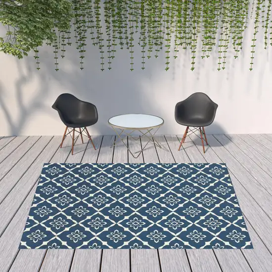 Navy Floral Stain Resistant Indoor Outdoor Area Rug Photo 2