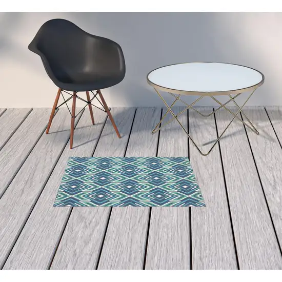 Navy Geometric Stain Resistant Indoor Outdoor Area Rug Photo 2