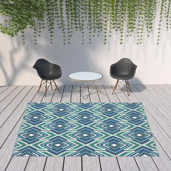 Navy Geometric Stain Resistant Indoor Outdoor Area Rug Photo 2