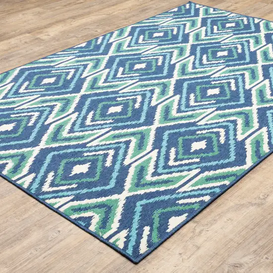 Navy Geometric Stain Resistant Indoor Outdoor Area Rug Photo 6