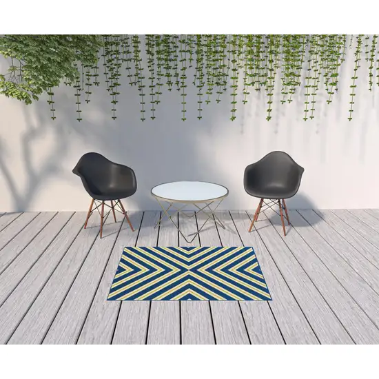 Navy Geometric Stain Resistant Indoor Outdoor Area Rug Photo 2