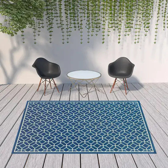 Navy Geometric Stain Resistant Indoor Outdoor Area Rug Photo 2