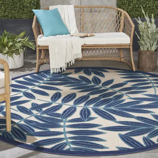 Blue And Ivory Round Floral Stain Resistant Indoor Outdoor Area Rug Photo 9