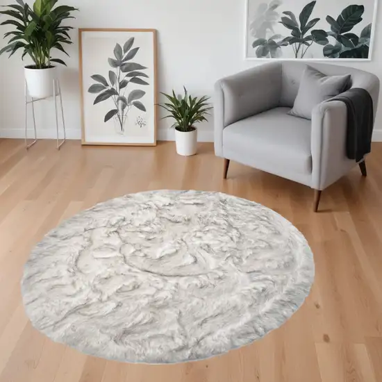 6' X 6' Ombre Grey Round Faux Fur Washable Non Skid Area Rug Photo 1