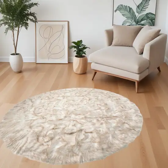 6' X 6' Ombre Tan Round Faux Fur Washable Non Skid Area Rug Photo 1