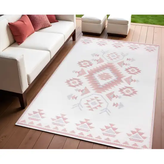 Orange Geometric Indoor Outdoor Area Rug Photo 1