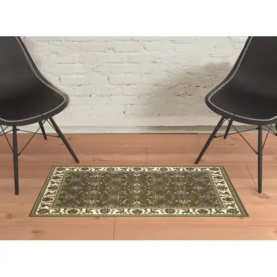 Polypropylene Green Or Ivory Accent Rug Photo 2