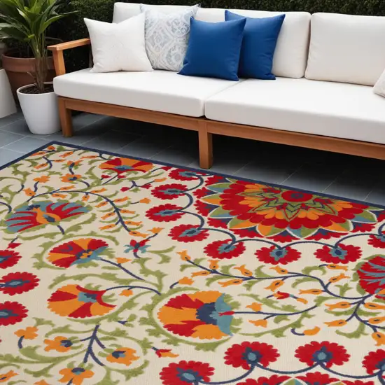 Red and Ivory Indoor Outdoor Area Rug Photo 1