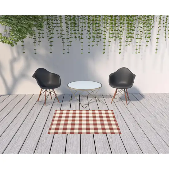 Red Geometric Stain Resistant Indoor Outdoor Area Rug Photo 2