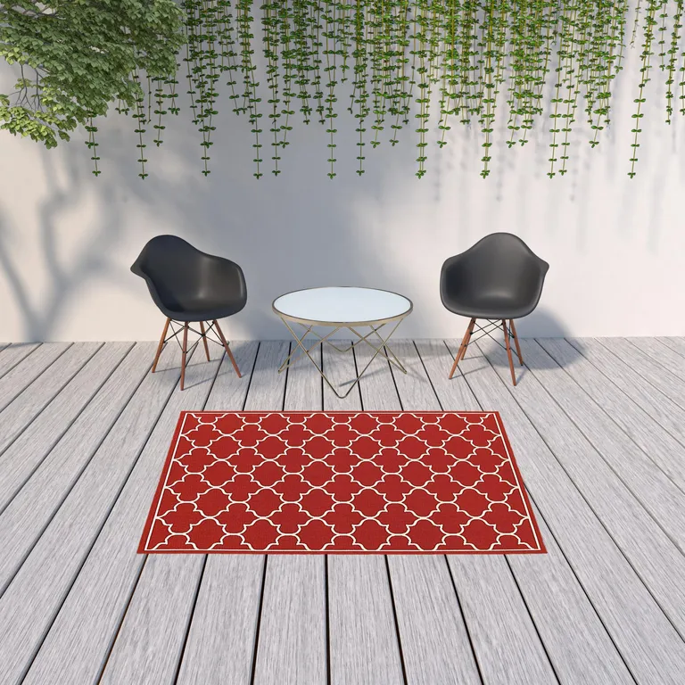 Red and Ivory Trellis Indoor Outdoor Area Rug Photo 3