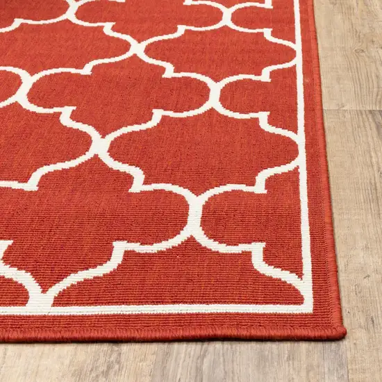 Red and Ivory Trellis Indoor Outdoor Area Rug Photo 2