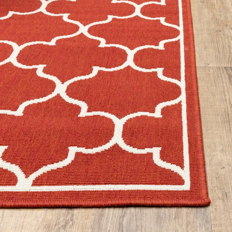 Red and Ivory Trellis Indoor Outdoor Runner Rug Photo 2