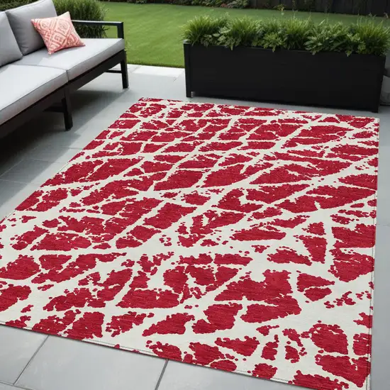 Red and White Abstract Washable Non Skid Indoor Outdoor Area Rug Photo 1