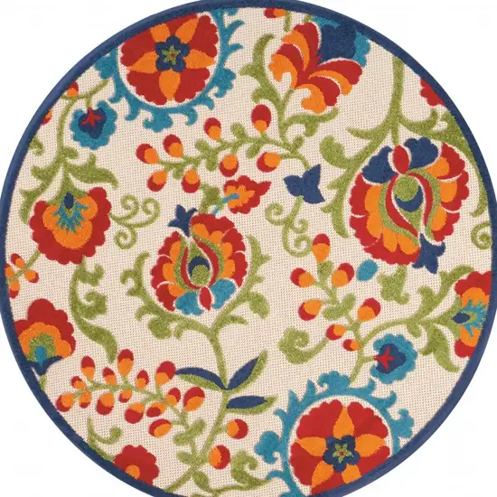 Green And Ivory Round Floral Indoor Outdoor Area Rug Photo 4