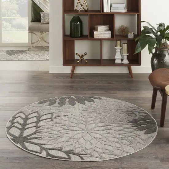 Gray Round Floral Indoor Outdoor Area Rug Photo 7