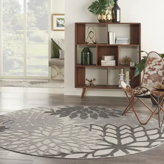 Gray Round Floral Indoor Outdoor Area Rug Photo 6