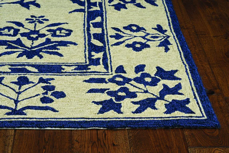 Sand Blue Hand Hooked UV Treated Floral Traditional Indoor Outdoor Accent Rug Photo 3