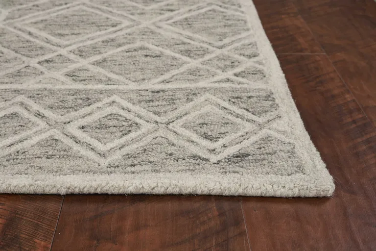 Sand Geometric Diamond Wool Area Rug Photo 4