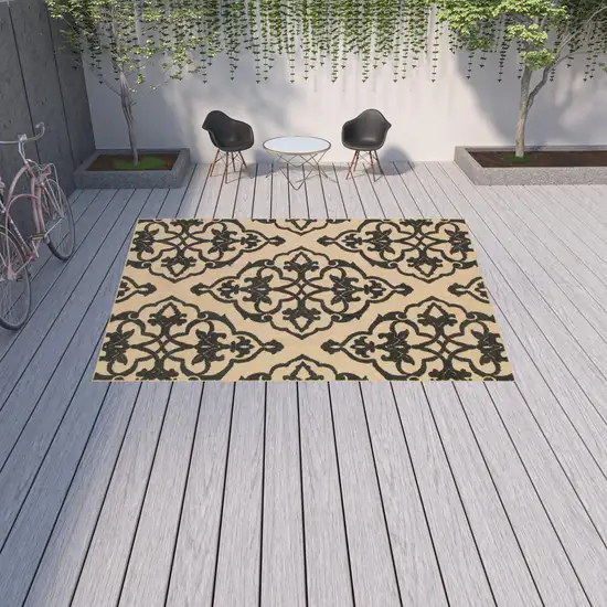 Sand Oriental Stain Resistant Indoor Outdoor Area Rug Photo 2