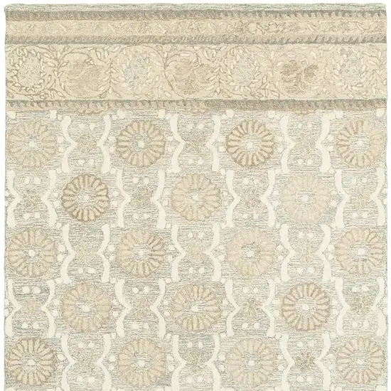 Sand Wool Floral Hand Tufted Area Rug Photo 4