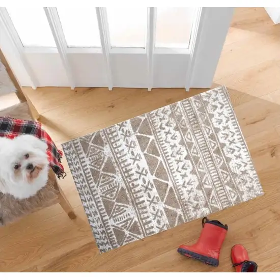 Sandy Tan and White Zigs and Zags Washable Floor Mat Photo 3