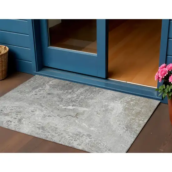 Silver Abstract Washable Non Skid Indoor Outdoor Area Rug Photo 1