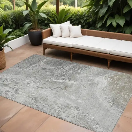 Silver Abstract Washable Non Skid Indoor Outdoor Area Rug Photo 1