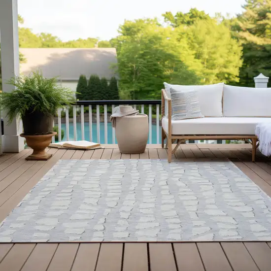 Silver And Ivory Abstract Washable Indoor Outdoor Area Rug Photo 9