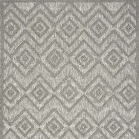 Silver Grey Argyle Indoor Outdoor Area Rug Photo 4