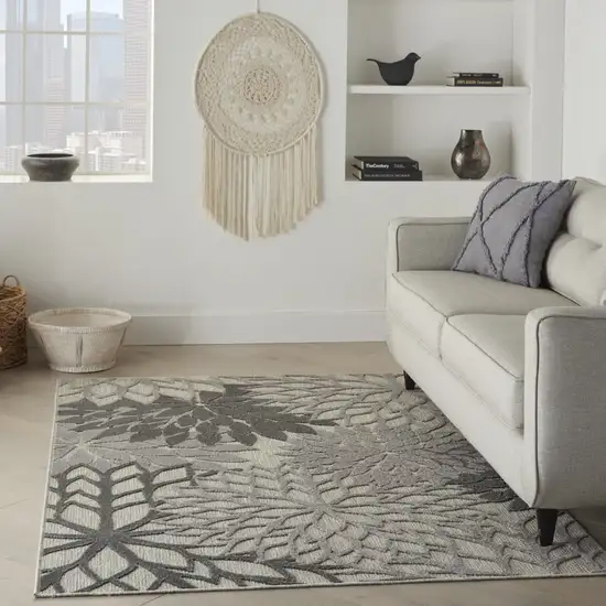 Gray Floral Indoor Outdoor Area Rug Photo 6