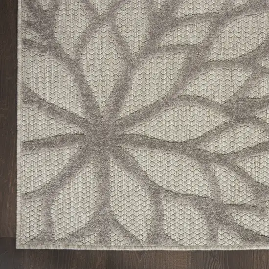 Gray Floral Indoor Outdoor Area Rug Photo 2