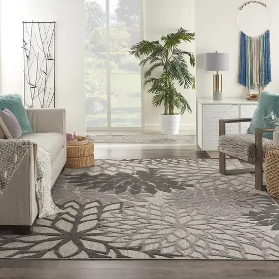 Gray Floral Indoor Outdoor Area Rug Photo 5