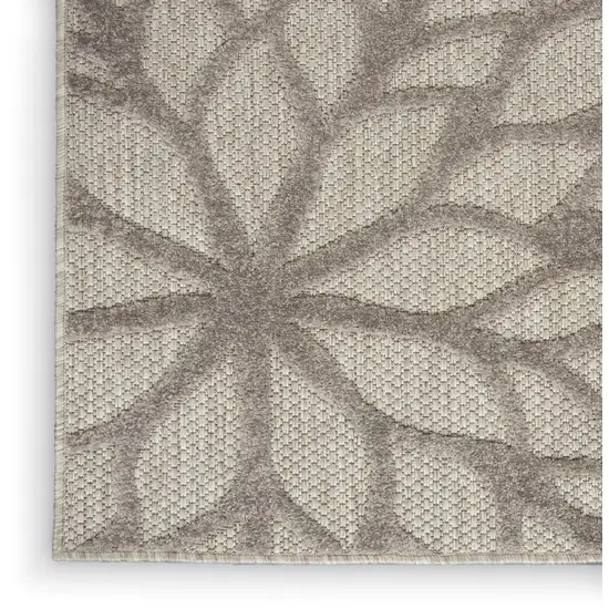 Gray Floral Indoor Outdoor Area Rug Photo 5