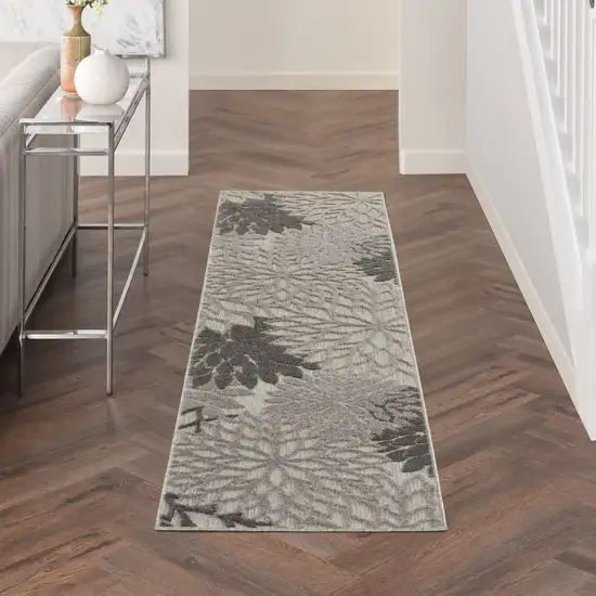 Gray Floral Indoor Outdoor Area Rug Photo 2