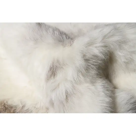 Spotted Sheepskin Single Short-Haired - Area Rug Photo 3