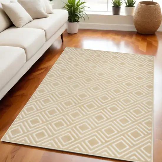 Tan Geometric Area Rug Photo 1