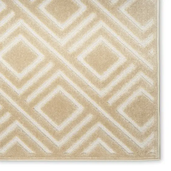 Tan Geometric Area Rug Photo 5