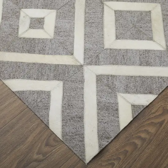 Tan and Ivory Geometric Hand Woven Area Rug Photo 4