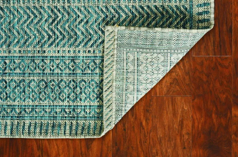 Teal Geometric Pattern Indoor Outdoor Area Rug Photo 5