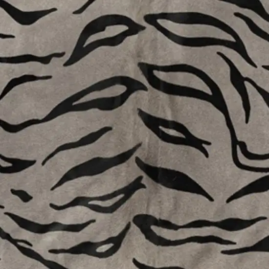 Tiger Black On Grey Cowhide - Rug Photo 3