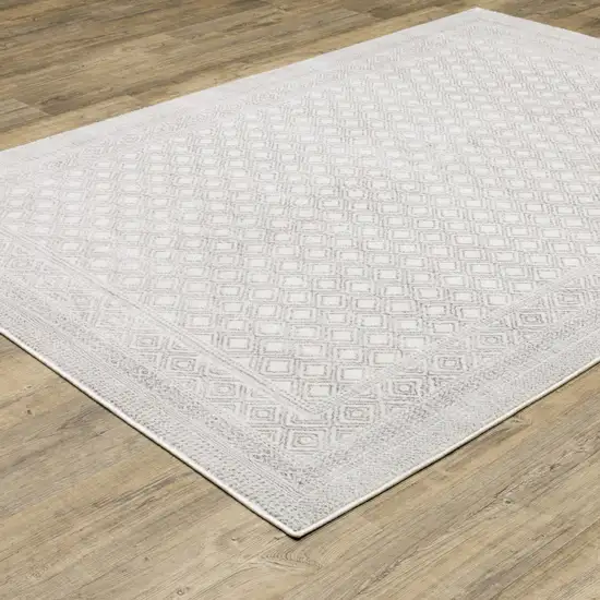 White And Grey Oriental Power Loom Stain Resistant Area Rug Photo 5