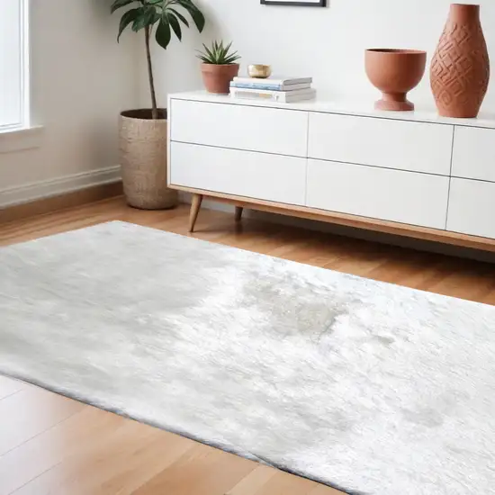 White Shag Hand Tufted Area Rug Photo 1