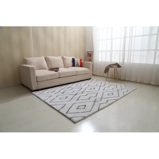 White Shag Hand Tufted Area Rug Photo 5