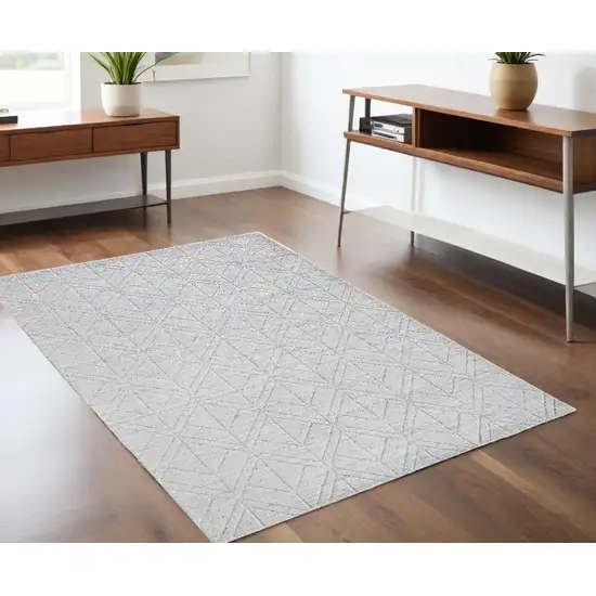 White and Silver Geometric Hand Woven Area Rug Photo 1