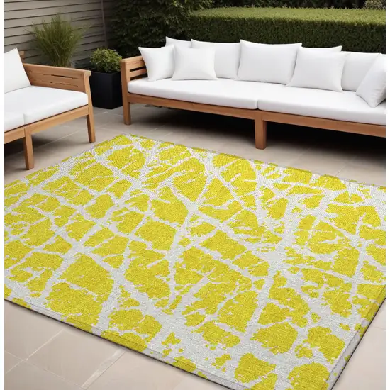 Yellow and White Abstract Washable Non Skid Indoor Outdoor Area Rug Photo 1